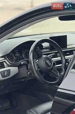 Седан Audi A4 2016 в 