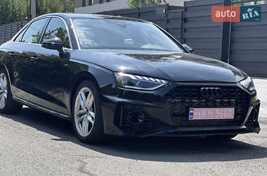 Седан Audi A4 2022 в 
