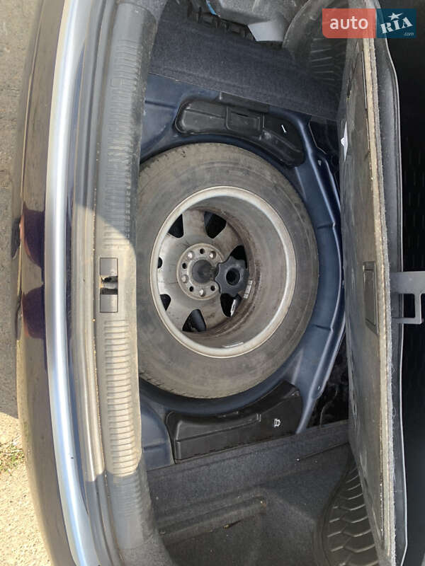 Седан Audi A4 2001 в Захарьевке