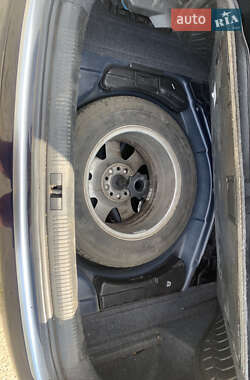 Седан Audi A4 2001 в 