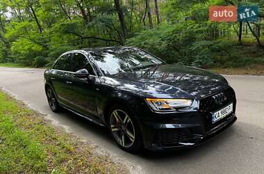 Седан Audi A4 2017 в 