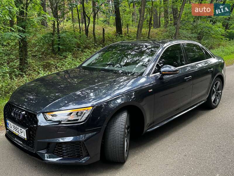 Седан Audi A4 2017 в Киеве