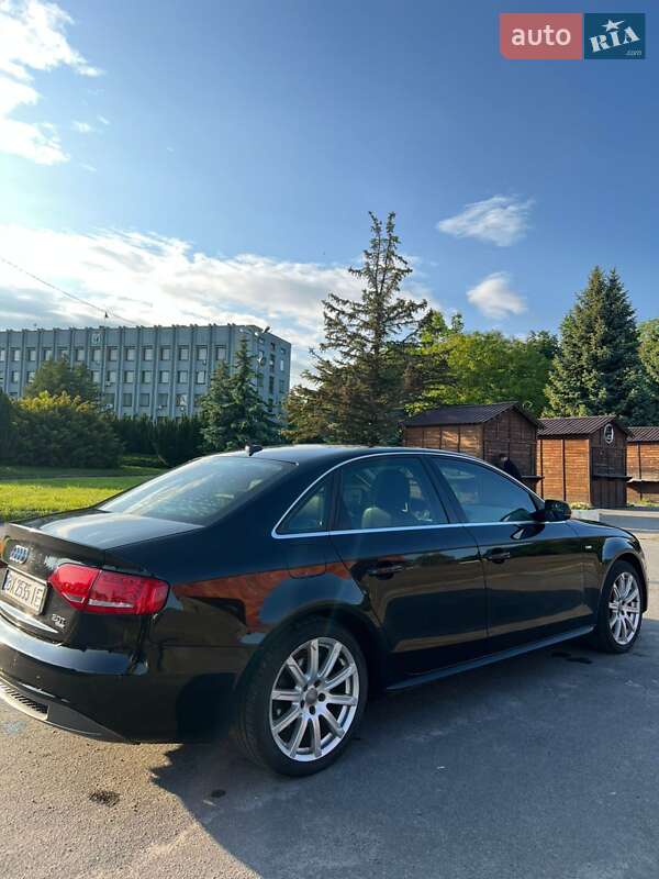 Седан Audi A4 2012 в Хмельницькому
