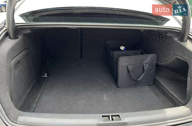 Седан Audi A4 2014 в 