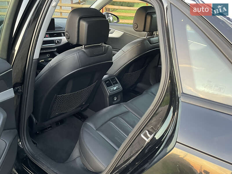Седан Audi A4 2017 в Луцке