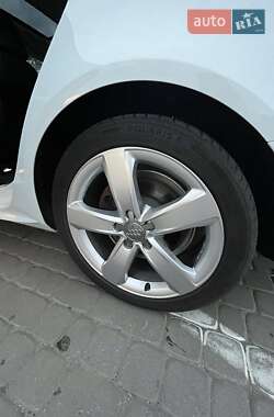 Седан Audi A4 2015 в 