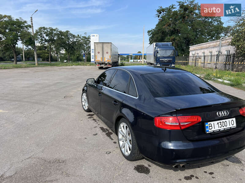 Седан Audi A4 2012 в Полтаві