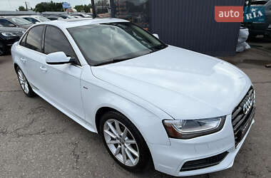 Седан Audi A4 2014 в 