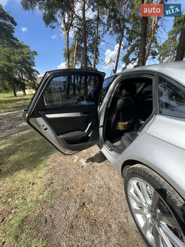 Седан Audi A4 2011 в Сумах