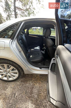 Седан Audi A4 2011 в 
