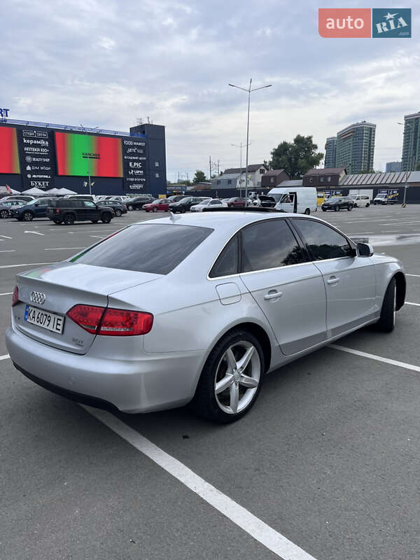 Седан Audi A4 2011 в Киеве