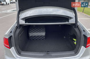 Седан Audi A4 2011 в 