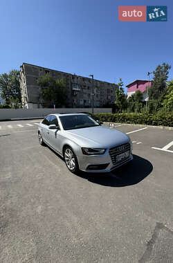 Седан Audi A4 2012 в 