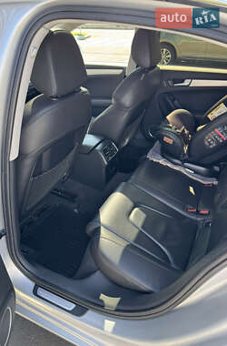 Седан Audi A4 2012 в 