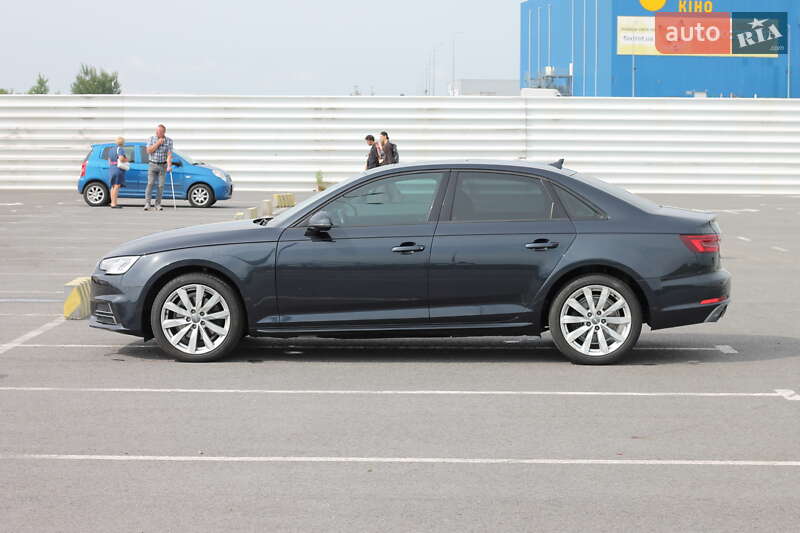 Седан Audi A4 2018 в Львове
