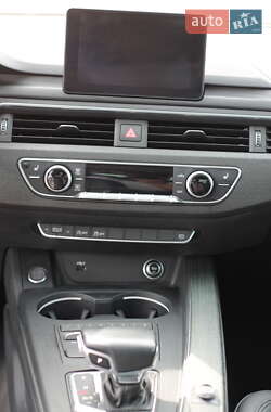 Седан Audi A4 2018 в 