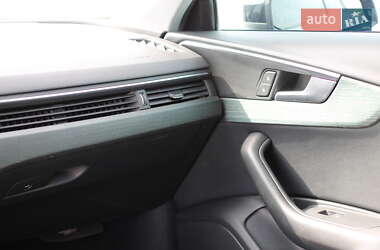 Седан Audi A4 2018 в 