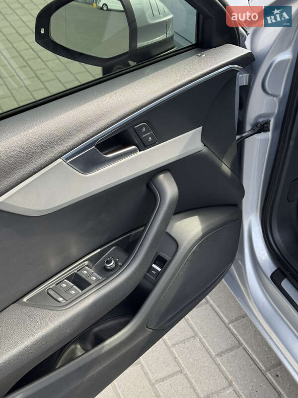 Седан Audi A4 2016 в Ковеле