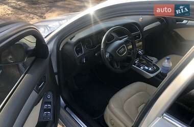 Седан Audi A4 2012 в 