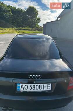 Седан Audi A4 1999 в 