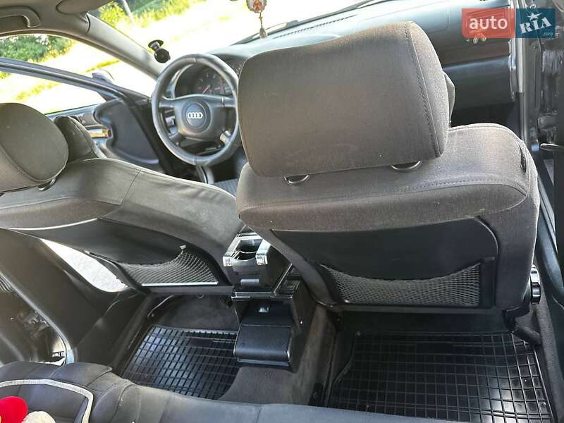 Седан Audi A4 1999 в Львове