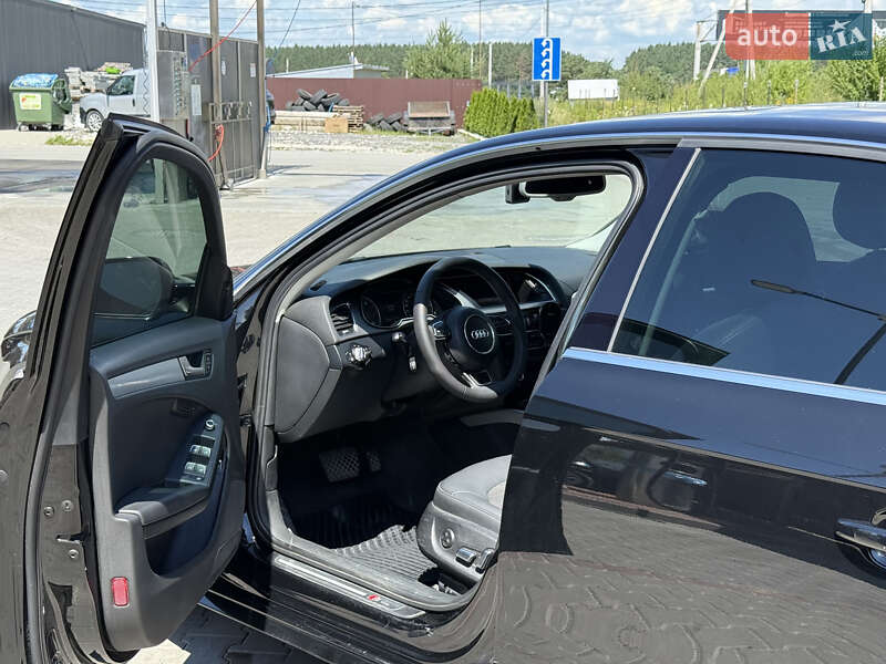 Седан Audi A4 2014 в Золочеве