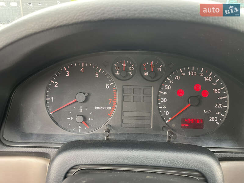 Седан Audi A4 1998 в Ивано-Франковске
