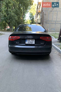 Седан Audi A4 2015 в 