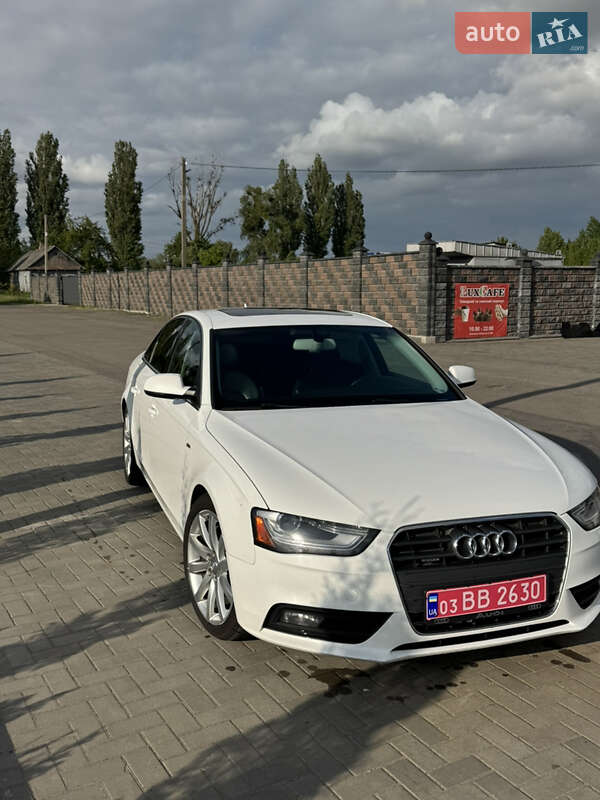 Седан Audi A4 2012 в Ровно