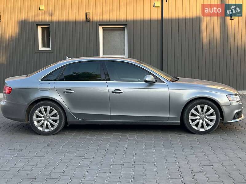 Седан Audi A4 2010 в Черновцах