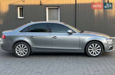 Седан Audi A4 2010 в 