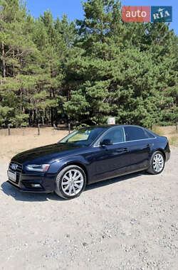 Седан Audi A4 2013 в 