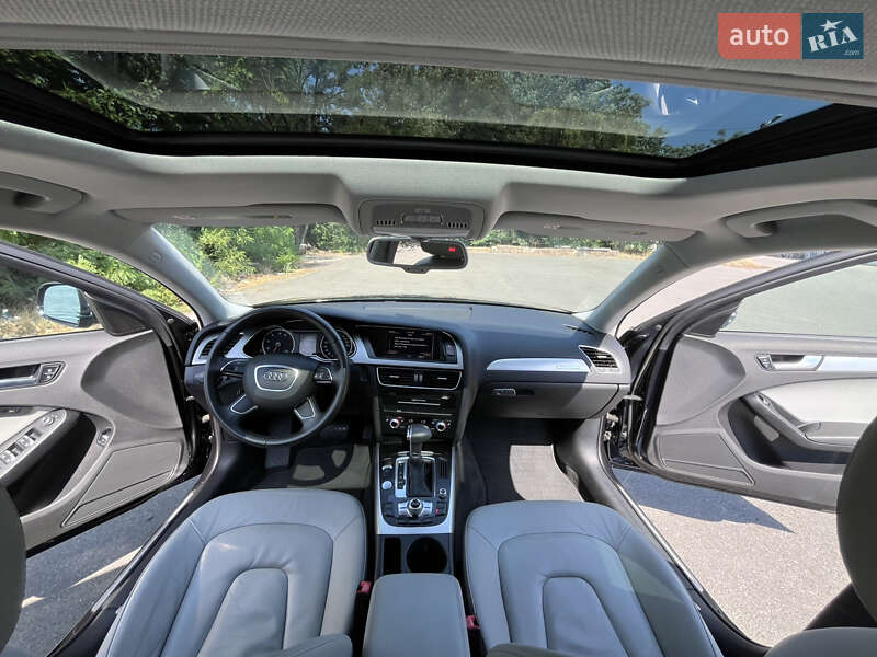 Седан Audi A4 2013 в Днепре