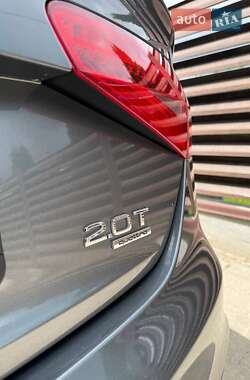 Седан Audi A4 2014 в Львові