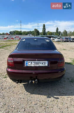 Седан Audi A4 1996 в 