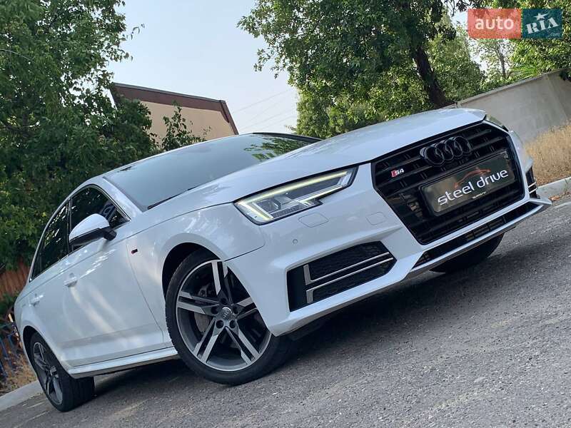 Audi A4 2017