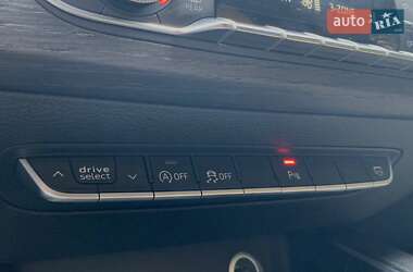 Седан Audi A4 2017 в 