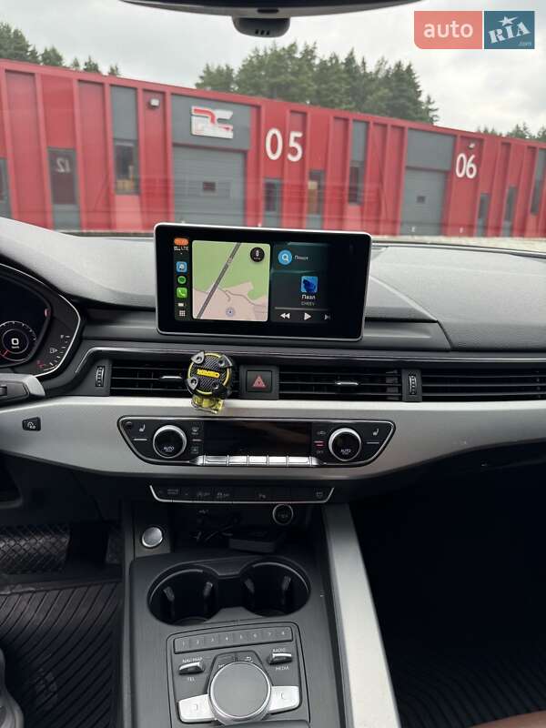 Седан Audi A4 2017 в Львове