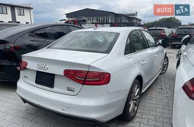 Седан Audi A4 2015 в 