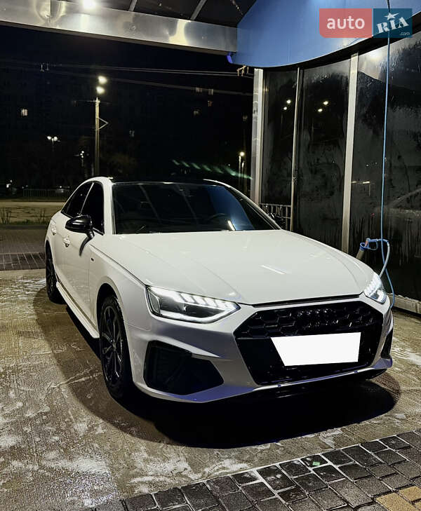 Audi A4 2022