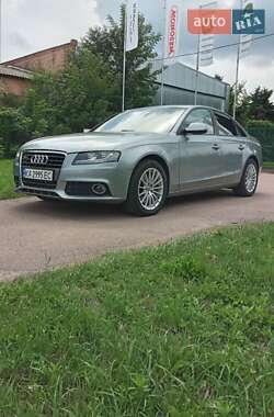 Седан Audi A4 2010 в 