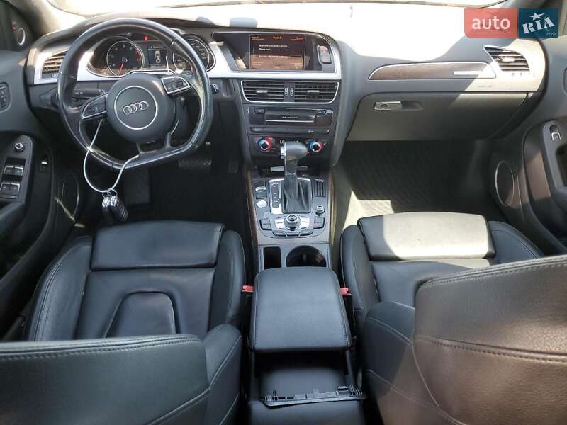 Седан Audi A4 2014 в Львове