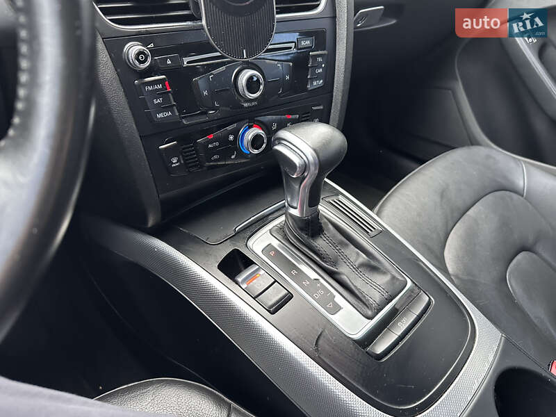 Седан Audi A4 2013 в Киеве