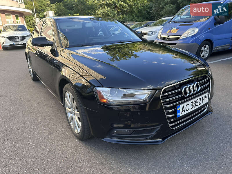 Седан Audi A4 2013 в Киеве
