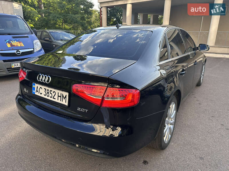 Седан Audi A4 2013 в Киеве