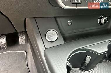 Седан Audi A4 2018 в 