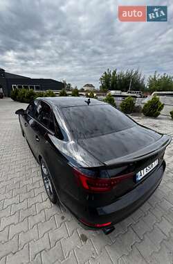 Седан Audi A4 2018 в 