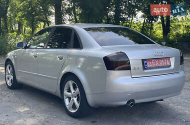 Седан Audi A4 2004 в 