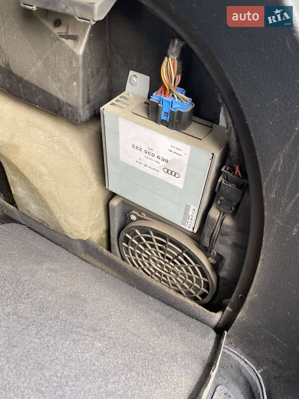 Универсал Audi A4 2001 в Сарнах