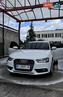 Седан Audi A4 2012 в Лубнах